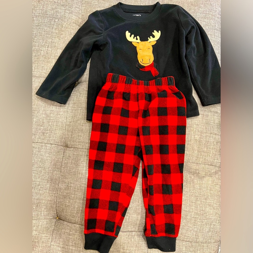 Carters toddler 2T boys fleece pajama set